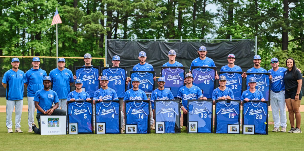 THANK YOU, SENIORS! . Barton baseball recognized its 1⃣5⃣ seniors for the 2⃣0⃣2⃣4⃣ season prior to its @ConfCarolinas doubleheader with Chowan ➡️ a sweep over the Hawks, 1⃣1⃣-0⃣ and 9⃣-6⃣, Saturday at Nixon Field! . #BartonBold . #BCBulldogs . @BartonBaseball . ⚾️⚾️⚾️⚾️⚾️