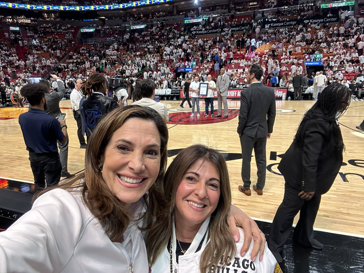 Spending time on a Saturday afternoon in Miami with my good friend Adriana at the Heat game. Boston is killing us! 😜 How awful! Let's go Heat! 🏀🔥