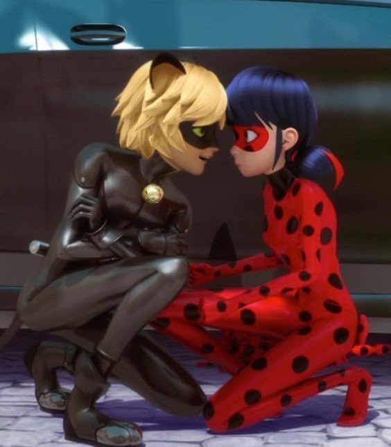 As much as I miss adrienette, I miss ladynoir too 🥲