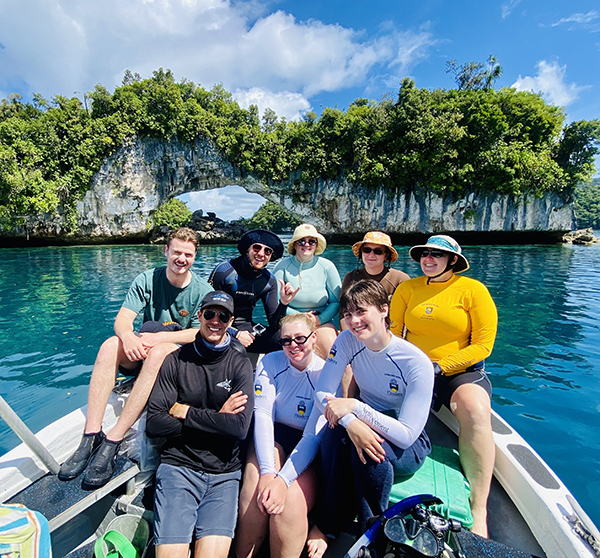 🌊 Dive into adventure at Flinders! Thanks to @newcolomboplan1 5 Marine Bio & Animal Behaviour students ventured to Palau, experiencing the world’s first shark sanctuary and helping marine conservation efforts! 🦈 #StudyAbroad 🎓🐠 Learn more: bit.ly/3UgrbYH