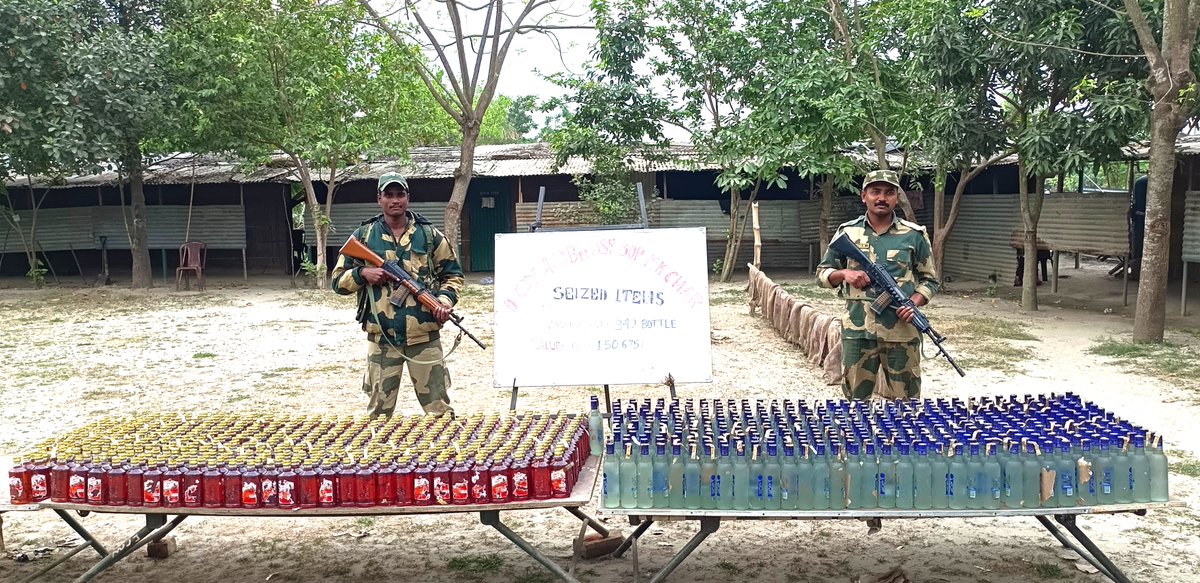 On 26 Apr 2024, Vigilant Seema Praharies of 49 Bn under @BSF_Guwahati Ftr foiled attempt of liquor smuggling and seized 940 Btls of liquor value Rs 1,50,675/- at Indo–BD International border. @BSF_India @PIB_Guwahati