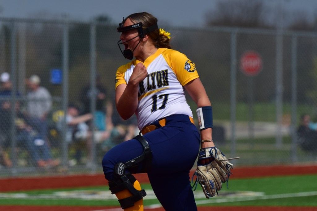 SOFTBALL: Pallozzi-Bradshaw pitcher’s duel takes center stage of high-profile quad showcase at South Lyon trib.al/u0eFXzV