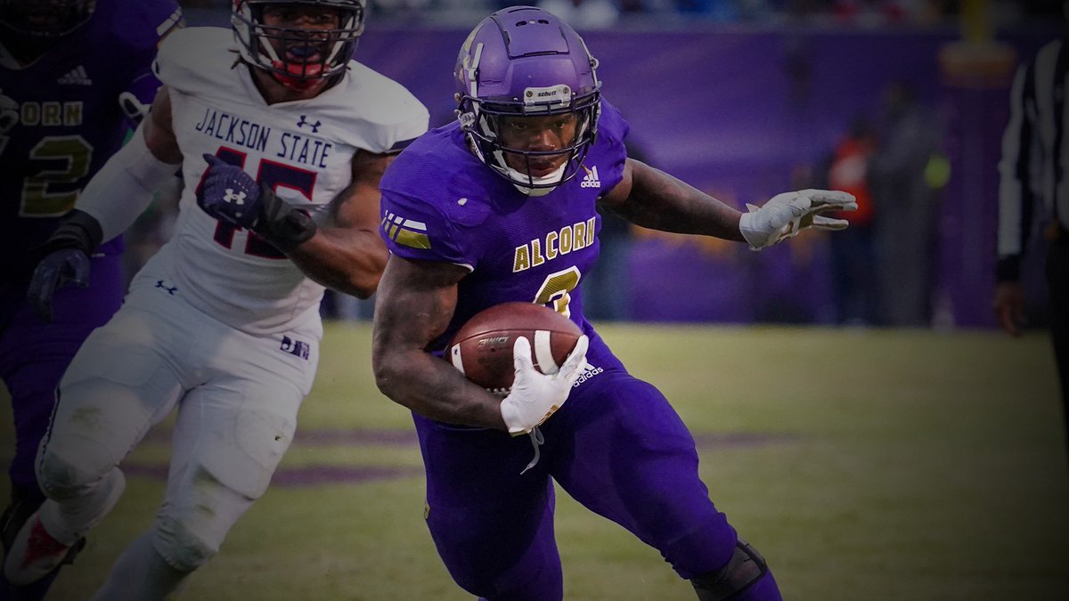 According to multiple reports: Alcorn State running back Jarveon Howard is signing with the Green Bay Packers! Howard is from Columbia, MS where he attended East Marion High School! 📷: @BRAVESSPORTS