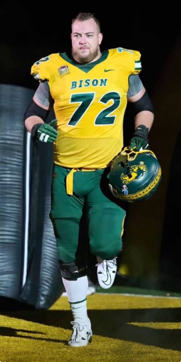 SpoofhoundFoot1's tweet image. You truly can go anywhere from Spoofhound Nation!  Hard work, faith, and determination!  The Cleveland Browns just got a warrior, inside and out.  Proud of you Jalen.  #SpoofhoundPride