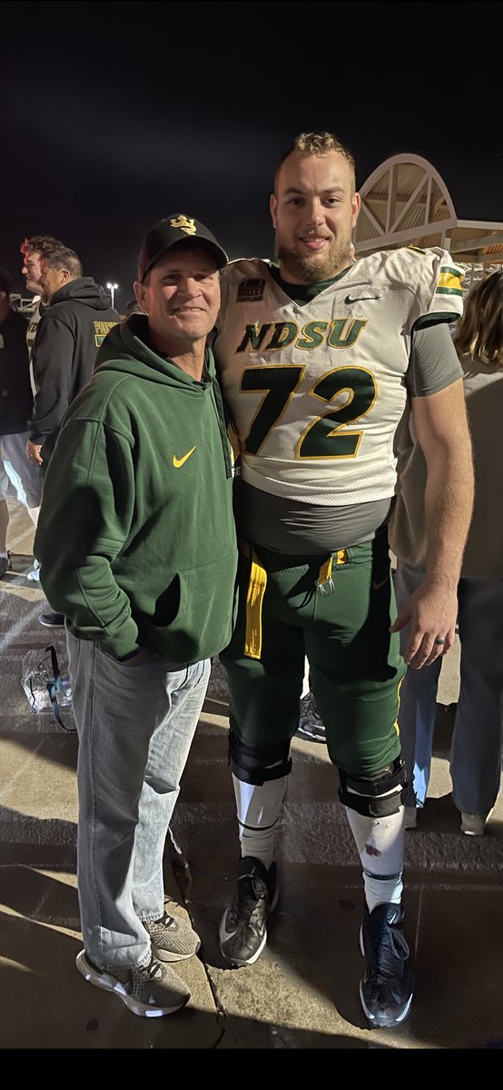 SpoofhoundFoot1's tweet image. You truly can go anywhere from Spoofhound Nation!  Hard work, faith, and determination!  The Cleveland Browns just got a warrior, inside and out.  Proud of you Jalen.  #SpoofhoundPride