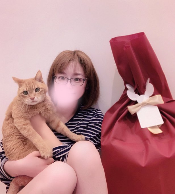 おはよう御座いますにゃん😆
だいちさんから素敵なプレゼントが🎁
めちゃくちゃでかいから何ー⁉️と思ったらなんと欲しい物リストから炊飯器😂
3合炊きの炊飯器の蓋がおかしくなってきてたのでこれからは大量にごはん冷凍したりさつまいも蒸したりできます🎁

だいちさんありがとう❤️❤️🤦‍♀️ 