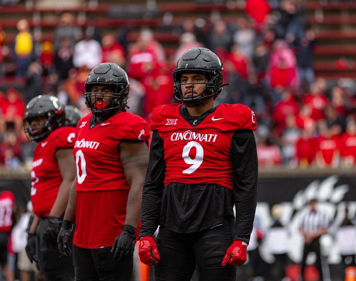 Bearcats EDGE Daniel Grzesiak is signing with the Buccaneers as an undrafted free agent
