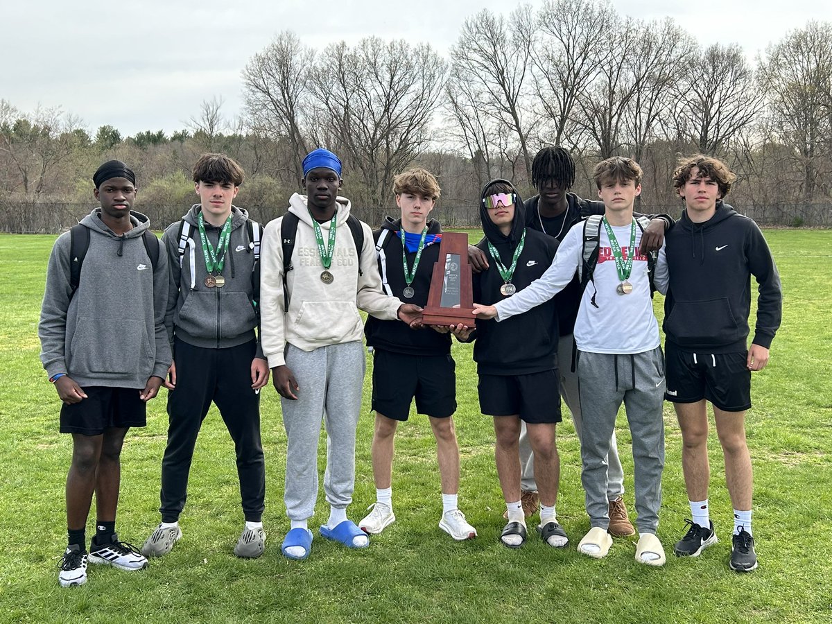 Shuttle hurdle squads finished 2nd and 8th with Mattson, Gray, Conte, and Sekandi on A and Muwanguzi, Castro, Sheehan and Mutyabi on B—not a senior among the 8 of them.