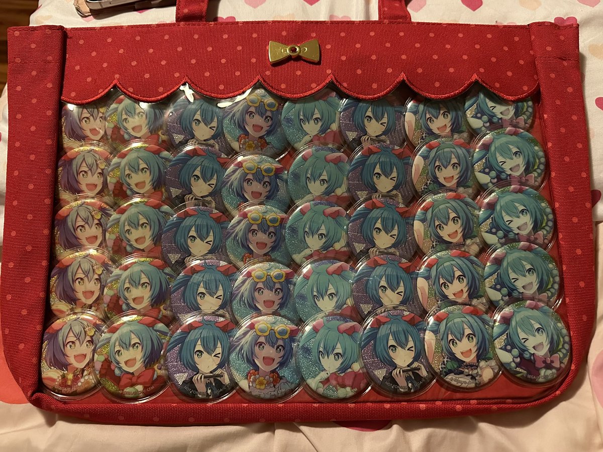 put together a temporary ita bag for miku expo !! very happy w how it came out 🩵