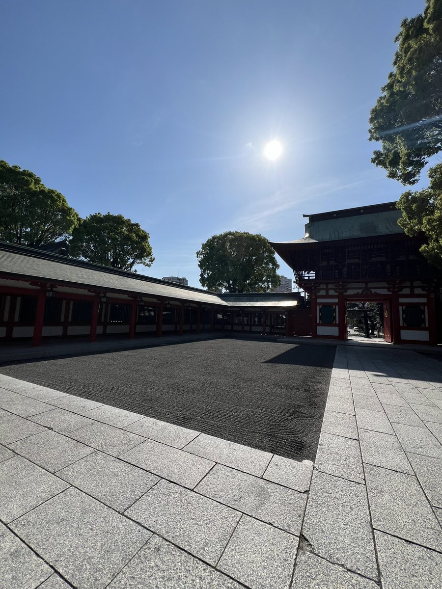 【明日の吉日】4月29日 ⭕️神吉日 神社 教会 仏閣参拝や祖先供養が吉 ⭕️大安 「大いに安し」という大吉日 ⭕️張(ちょう) 結婚、お見合い、就職や神仏祈願も吉 ⭕️重日 吉事を行えば吉事が重なる2倍デー ラッキーフードはレタス🥬 明日も素敵な1日をお過ごし下さい♪