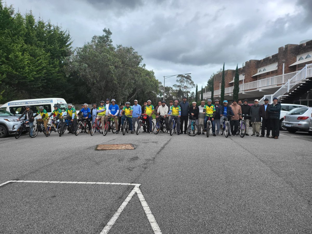 #RideForPeace cycling event was held in Masjid Bait Us salam by the Elders Auxiliary wing (Ansar) @AhmadiyyaVIC. The event was held to promote the message of peace & tolerance where cyclist 🚴‍♀️ toured nearing areas. There was also blood donation as part of #FarazsGift #BondiAttack