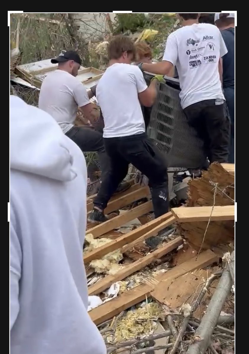 I was a fan before but now even more so. That’s country music star @zachbryanL and my son Gavin helping with tornado cleanup. What a great human!