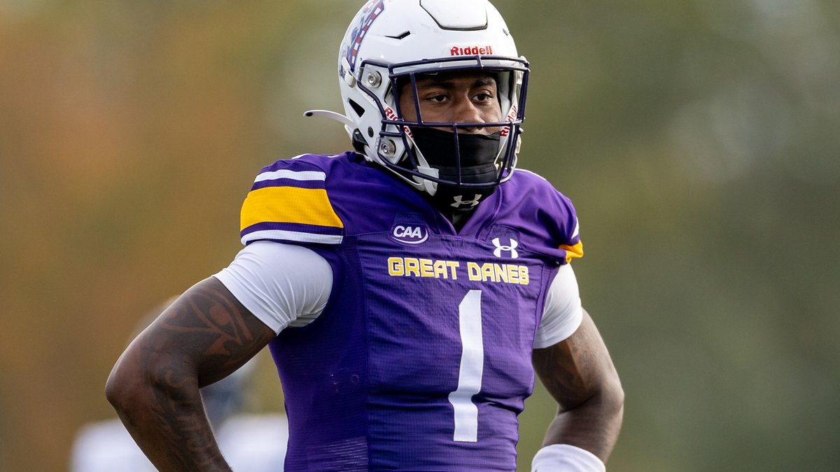 The Packers are signing Albany WR Julian Hicks.