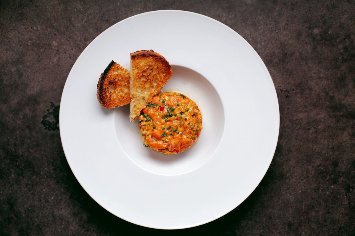 This easy salmon tartar seasoned with a little Meyer lemon juice, dijon mustard and smoked paprika makes a lovely light lunch or appetizer. As with all tartares, use the best salmon you can get your hands on. bit.ly/38WdFpy