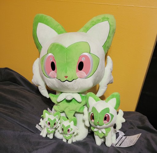 daily_plushies tweet picture