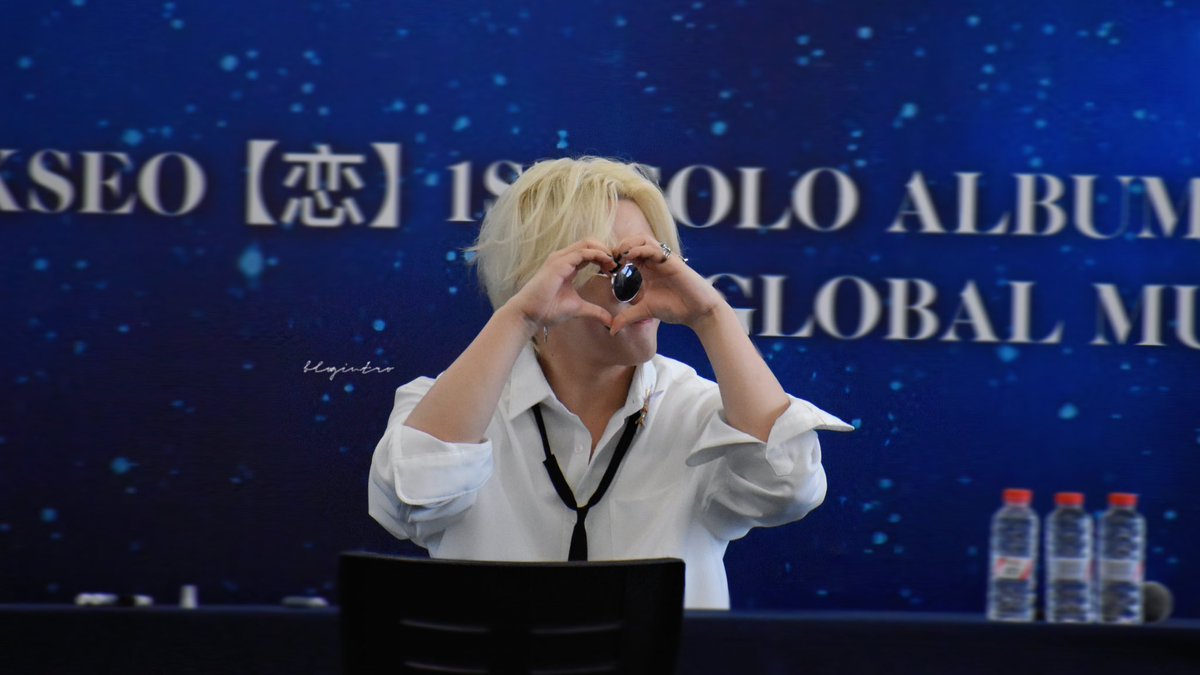 blogintro's tweet photo. 240427 김동혁

DK NAKSEO [戀] 1st Solo Album Fansign Event in Malaysia

#DK1stSOLOinKL #DKinKL
#DK_ASIA_FAN_EVENT_TOUR
@D_dong_ii #DONGHYUK #DK
#DK_1ST_SOLO_NAKSEO #iKON #iKONIC https://t.co/NKxWAUahhh