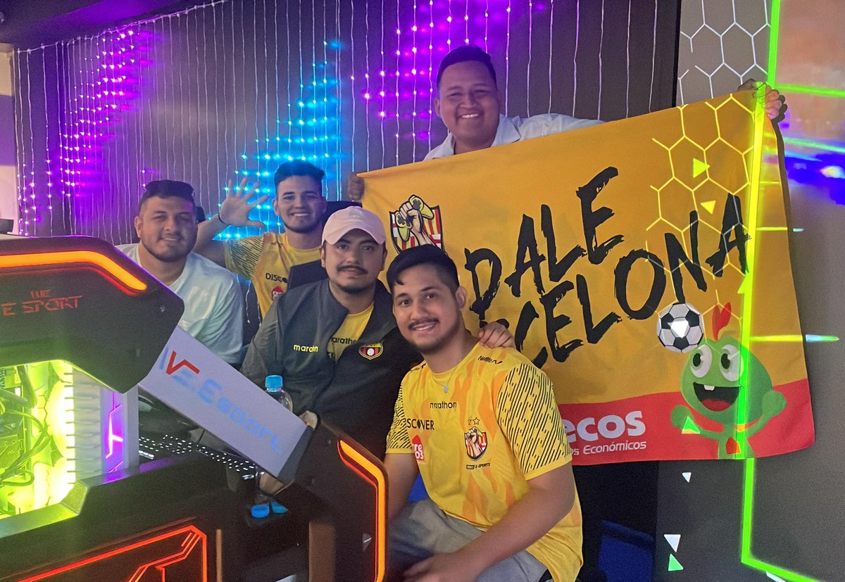 BSC eSports Team (@bscesportsecu) on Twitter photo ¡𝗦𝗘 𝗝𝗨𝗘𝗚𝗔 𝗟𝗔 𝗚𝗥𝗔𝗡 𝗙𝗜𝗡𝗔𝗟! 🏆
🎮 Francisco Caicedo buscará la ⭐️ digital en la gran final de la <a href="/eligapro/">eLigaPro Ecuador</a> contra Emelec.
#ClásicoDelAstillero
#BarcelonaSomosTodos 🟡⚫️ ¡𝗦𝗘 𝗝𝗨𝗘𝗚𝗔 𝗟𝗔 𝗚𝗥𝗔𝗡 𝗙𝗜𝗡𝗔𝗟! 🏆
🎮 Francisco Caicedo buscará la ⭐️ digital en la gran final de la <a href="/eligapro/">eLigaPro Ecuador</a> contra Emelec.
#ClásicoDelAstillero
#BarcelonaSomosTodos 🟡⚫️