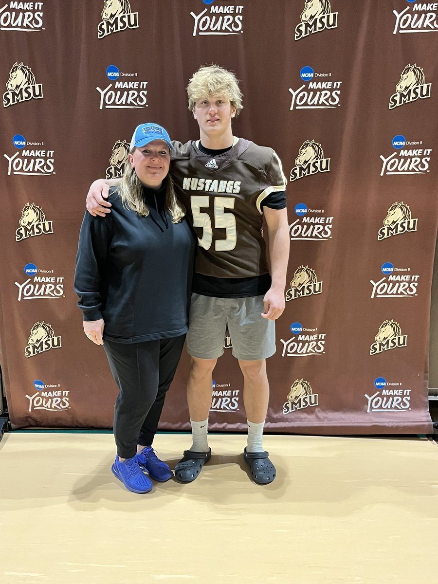Thank you <a href="/SMSUfootball/">SMSU Football</a> for having me out! <a href="/CoachBull16/">Levi Bullerman</a> <a href="/CoachB_U/">Brady Underwood</a>