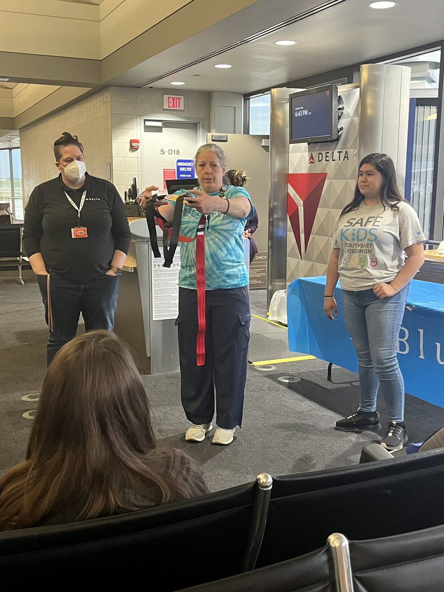 Thank you @MitchellAirport for including @TSA in your Family Travel Night event! Parents & kids asked questions and practiced going through the screening process and installing car seats on planes. Our littlest guests also took home a teddy 🧸