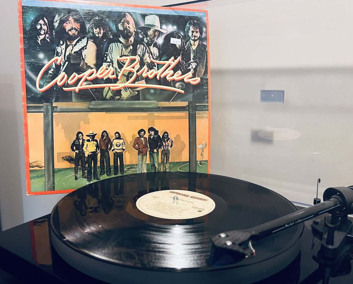 #nowspinning

Cooper Brothers
S/T
1978

Currently listening to the debut album from the Soft Rock/Country Rock group out of Ottawa, 🇨🇦. 

#nowplaying #vinyladdict #vinylcollection #vinylcommunity #vinylrecords #canadianrock #canadianmusic #70smusic #classicrock