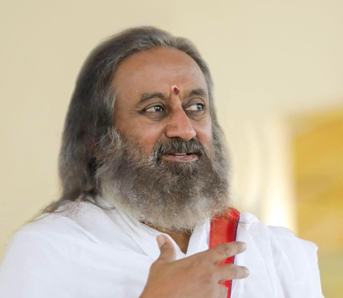 Conflict is the nature of the world. Comfort is the nature of the Self. Amidst the conflict seek the comfort. #Gurudev @SriSri #RaviShankar ji🪷🪷