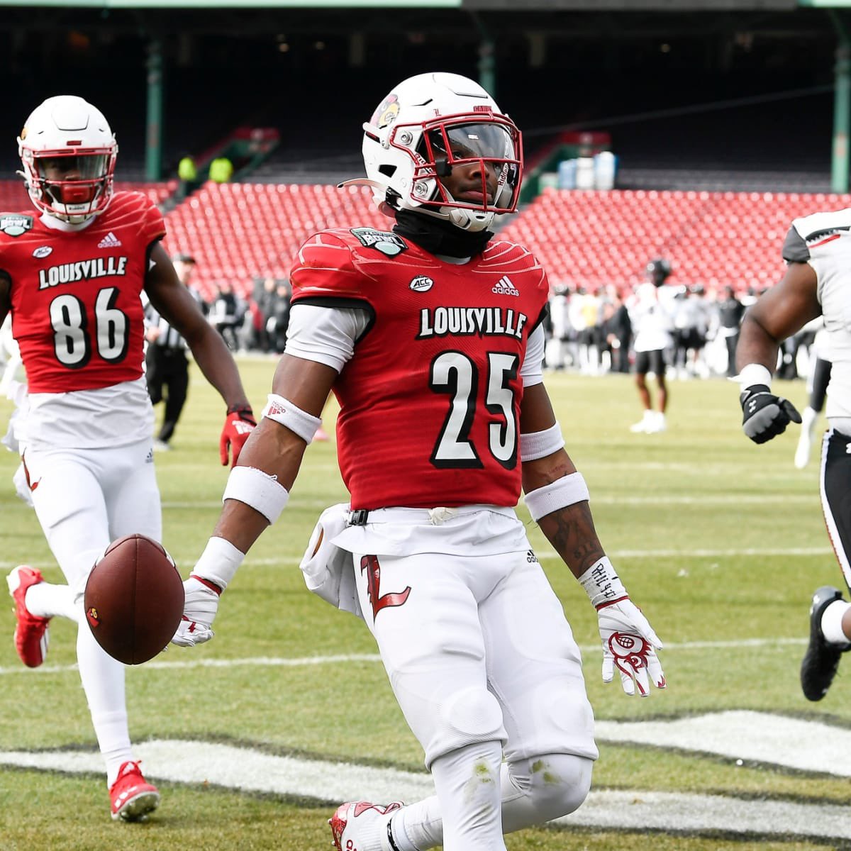 The Houston Texans chose Louisville running back Jawhar Jordan (@JawharJordan) as the No. 205 overall pick in the 2024 NFL Draft. • Since 2007, this marks the first time where two Louisville running backs have been drafted in the same draft. The previous duo included legend…