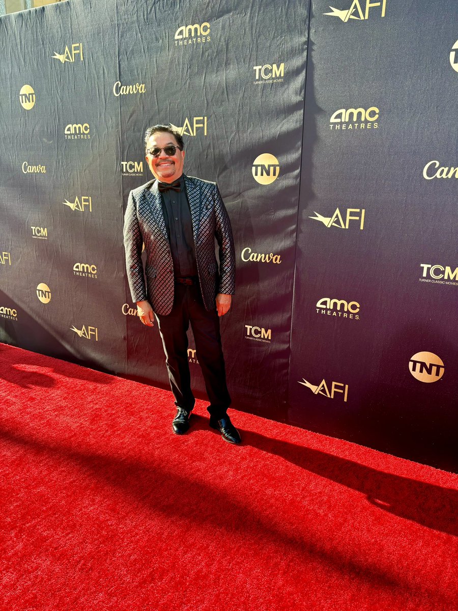 On the red carpet at the @AmericanFilm Life Achievement Award Gala for #nicolekidman. FilAm cinematographer #MatthewLibatique will be honored with the #AFI Conservatory alumnus award. In tux by #KennethBarlis.