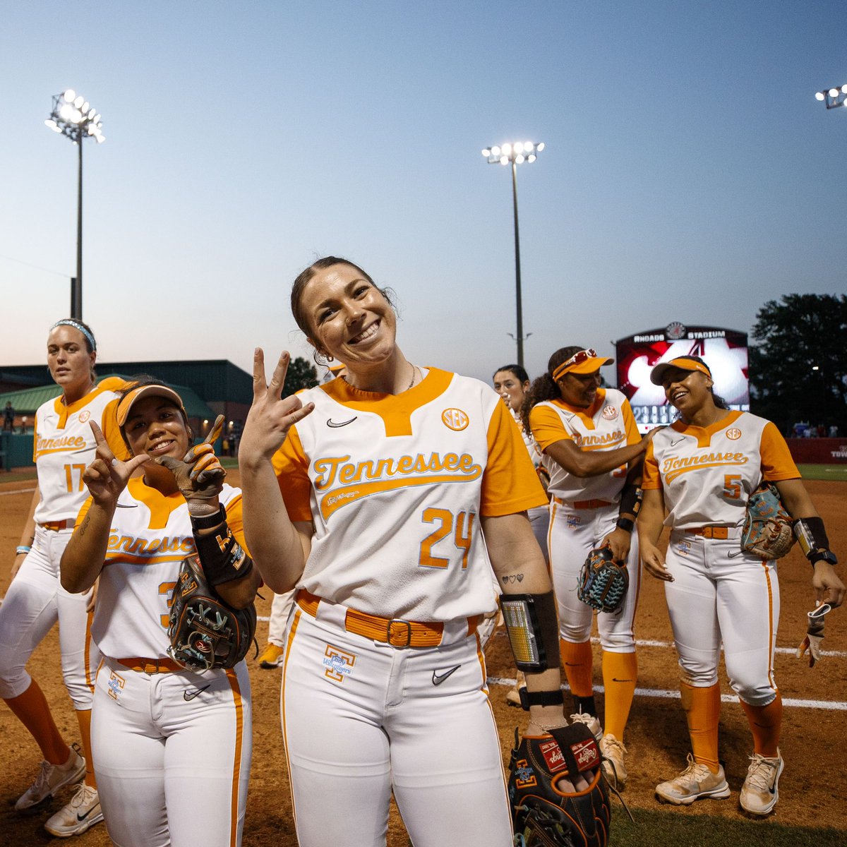 Vol_Softball tweet picture