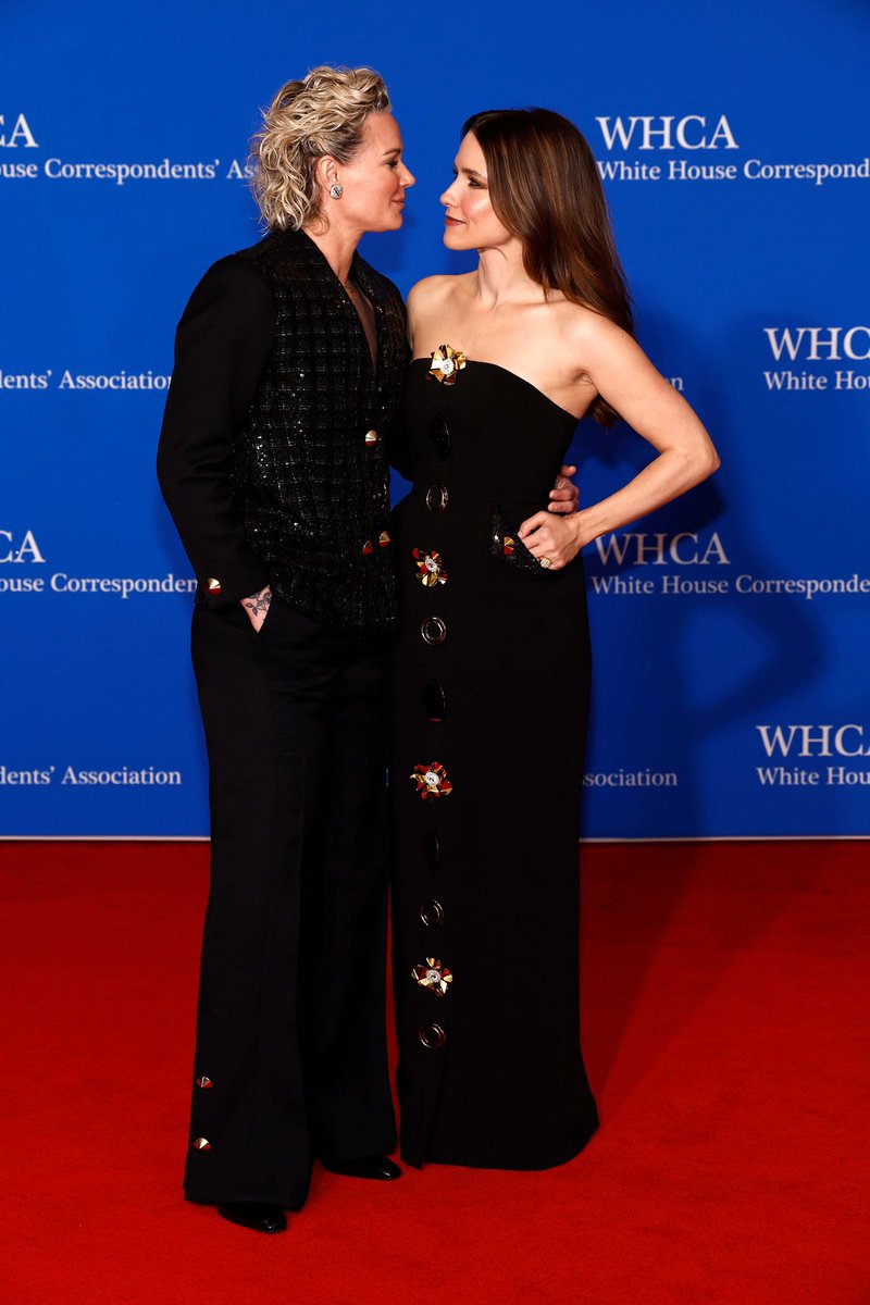 Sophia Bush & Ashlyn Harris make their red carpet debut at the White House Correspondents’ Dinner ❤️