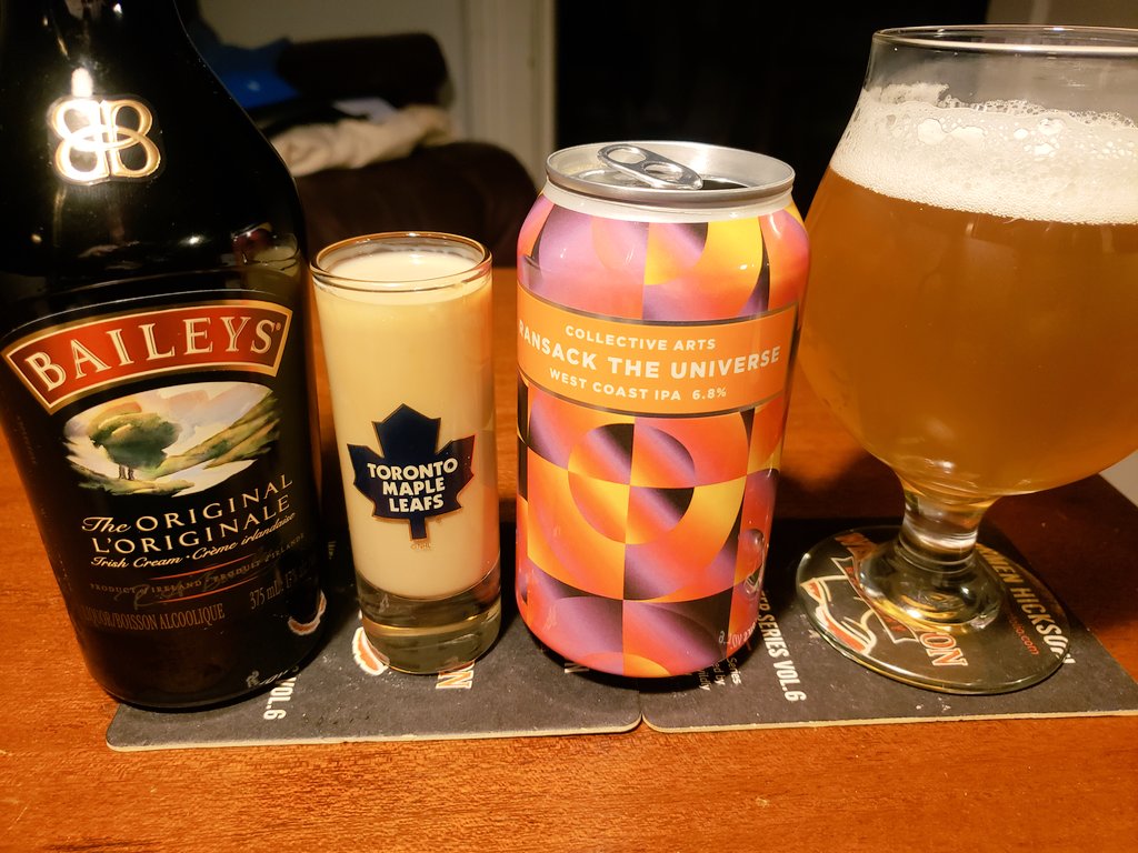 LEAFS VS BRUINS GAME FOUR 2ND PERIOD BEER! This is one of the beers in a @CollectiveBrew IPA Mix-6 of shorty cans. While the Hamilton brewery always puts out one-off IPAs, Ransack The Universe West Coast IPA is the OG beauty. Long-time fan of this 6.8% bad boy. GO LEAFS!