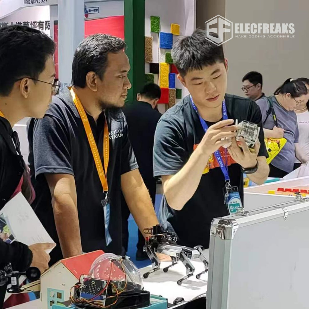 🌟 Step into the future with ELECFREAKS! 🚀 Discover our latest AI robot programming education innovations, featuring a full range of open-source hardware products and upgraded curriculum systems. 💡 At the forefront of the exhibition, we're showcasing our diverse product matrix…