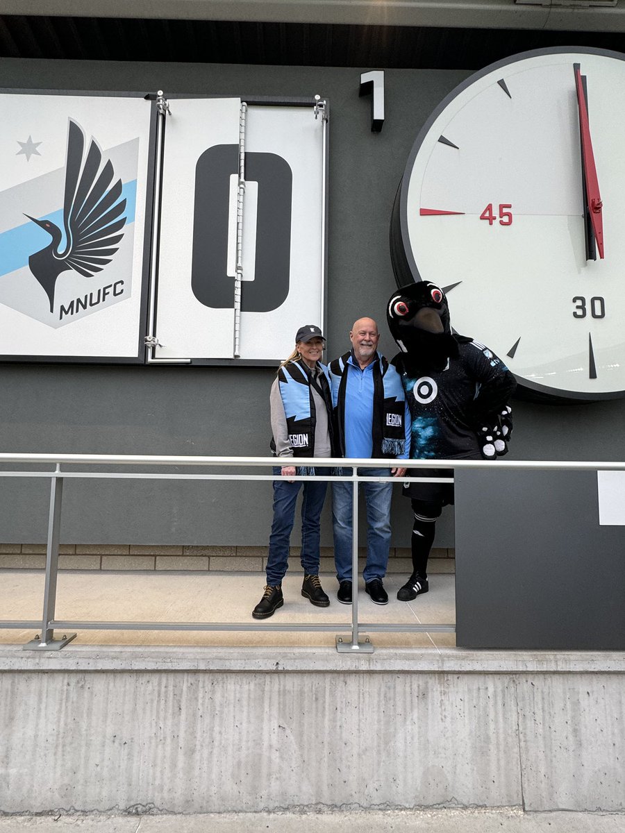 Tonight, we shine @MNUFC's Honorary Scoreboard Keeper spotlight on the one and only Kent Peterson! Kent has spent the past 5 years volunteering at St. Francis Regional Medical Center, being their go-to person for patients and visitors and making all feel welcomed.