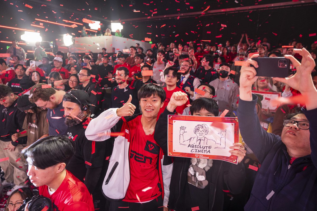 Sentinels's tweet image. Sen City has the best fans in the world 

Don’t forget: we’re winning champs together. The next chapter starts now