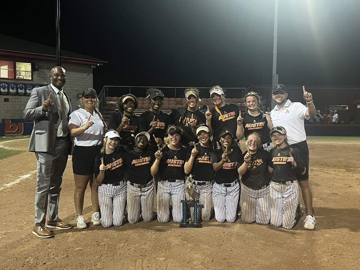 2024 AREA 8 CHAMPIONS!!!! Next stop, Regionals 😤 LETS GO BEARS!!