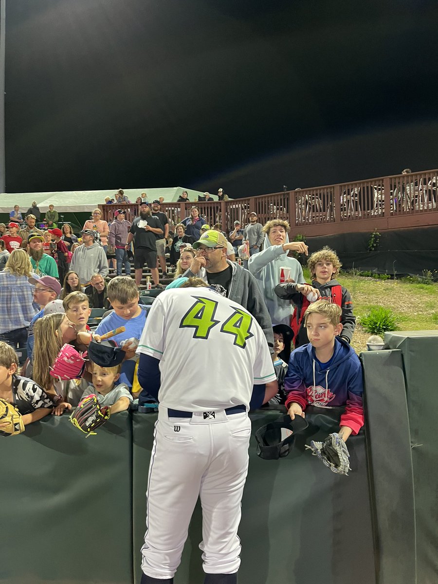 LynHillcats tweet picture