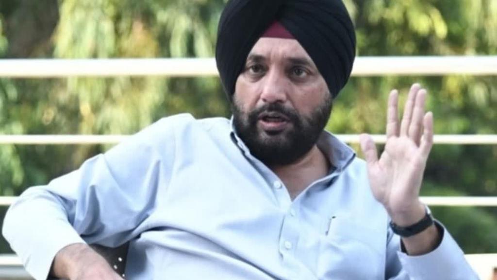 Delhi CONgress Chief Arvinder Singh Lovely has resigned from his post, citing interference by Party's general secretary in-charge & alliance with (P)AAP, as major friction points. Isn't it surprising as CONgress is winning election ACCORDING to Piddis? Why would he resign from…