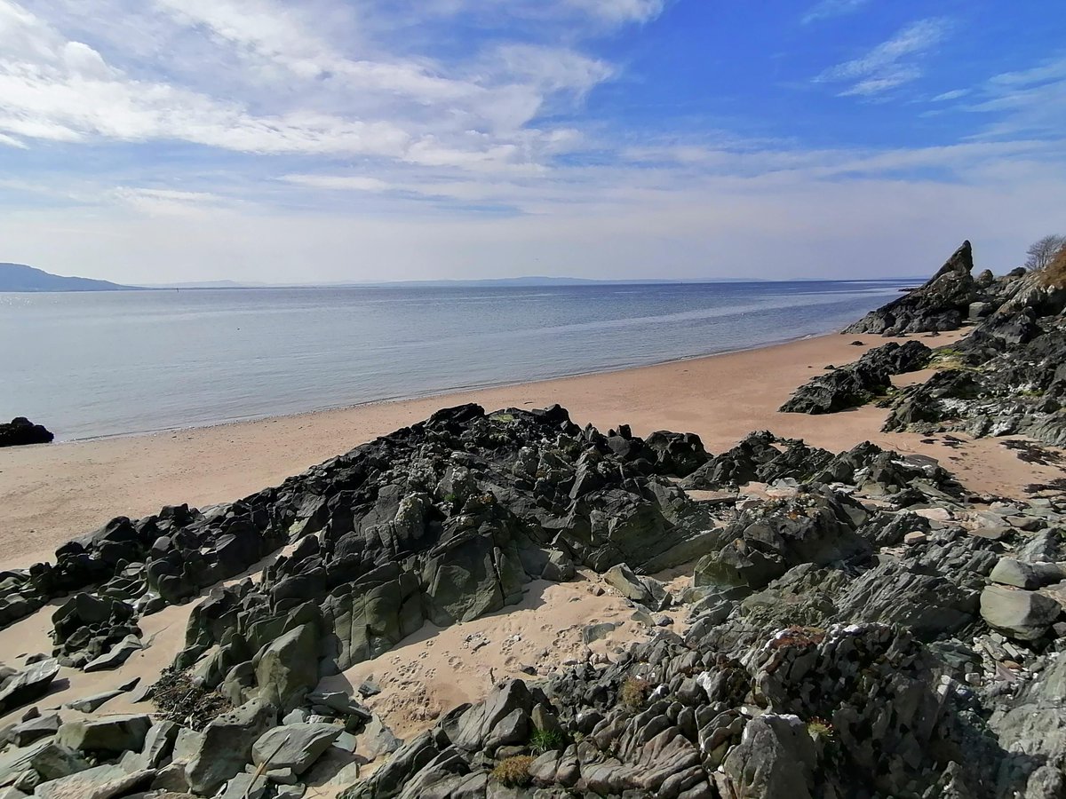 Views from the Moville Coastal Walk inishview.com/activity/movil… #Moville #Inishowen #Donegal #wildatlanticway #LoveDonegal #visitdonegal #bestofnorthwest #visitireland #discoverireland #Ireland #KeepDiscovering #LoveThisPlace #discoverdonegal #govisitdonegal #naturephotography