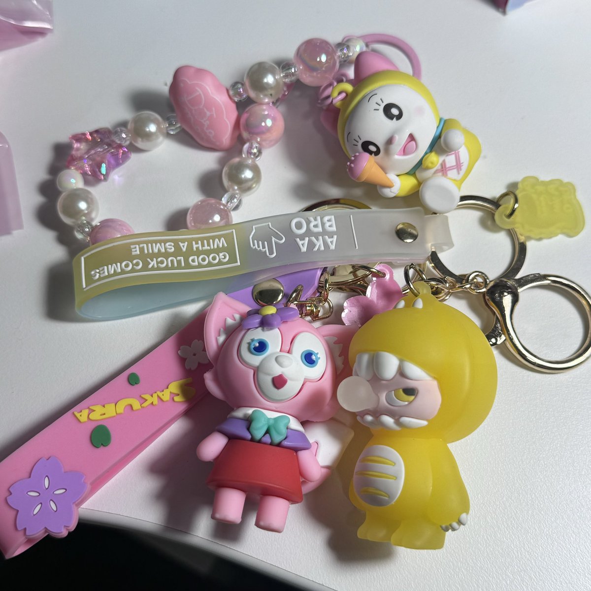 free claim keychains ada yg mau kahhh co shopee 5k for packing ajaa!