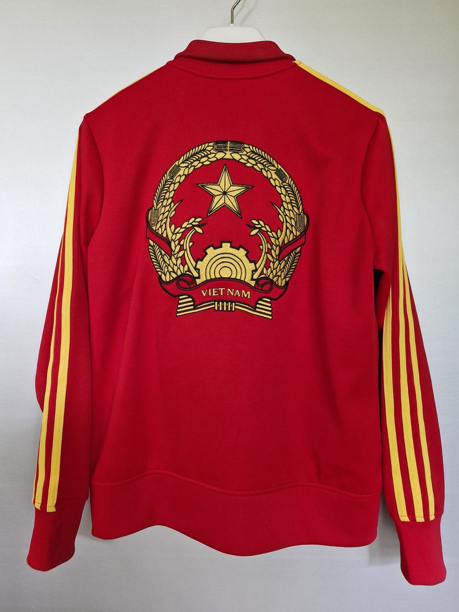 Adidas Vietnam🇻🇳 trackt top. the ladies version but size XL so it fits me perfectly, very happy with this new one in my collection.