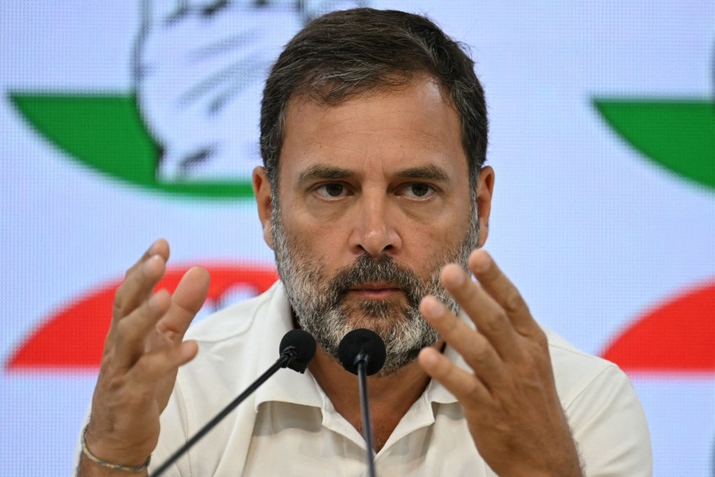 Congress leader Rahul Gandhi arrives at #Bhubaneswar airport; he will visit the birthplace of Madhu Babu at Satyabhamapur and later address a public meeting at Salepur

(File Pic)

#OdishaElections2024 #OdishaElectionsWithOTV #Odisha