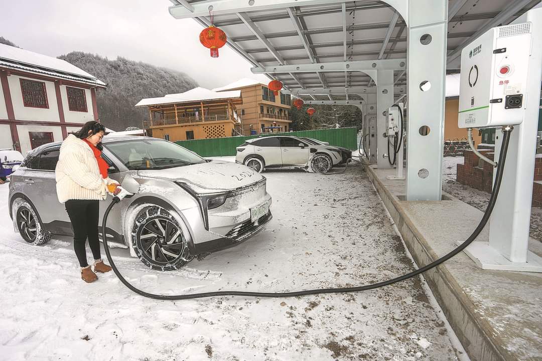 A growing number of young Chinese are embracing a low-carbon lifestyle, opting for electric cars, public transport, and products with a low-carbon label. Many Chinese companies are catering to consumers who are increasingly conscious of their carbon footprint. #InvestinChina