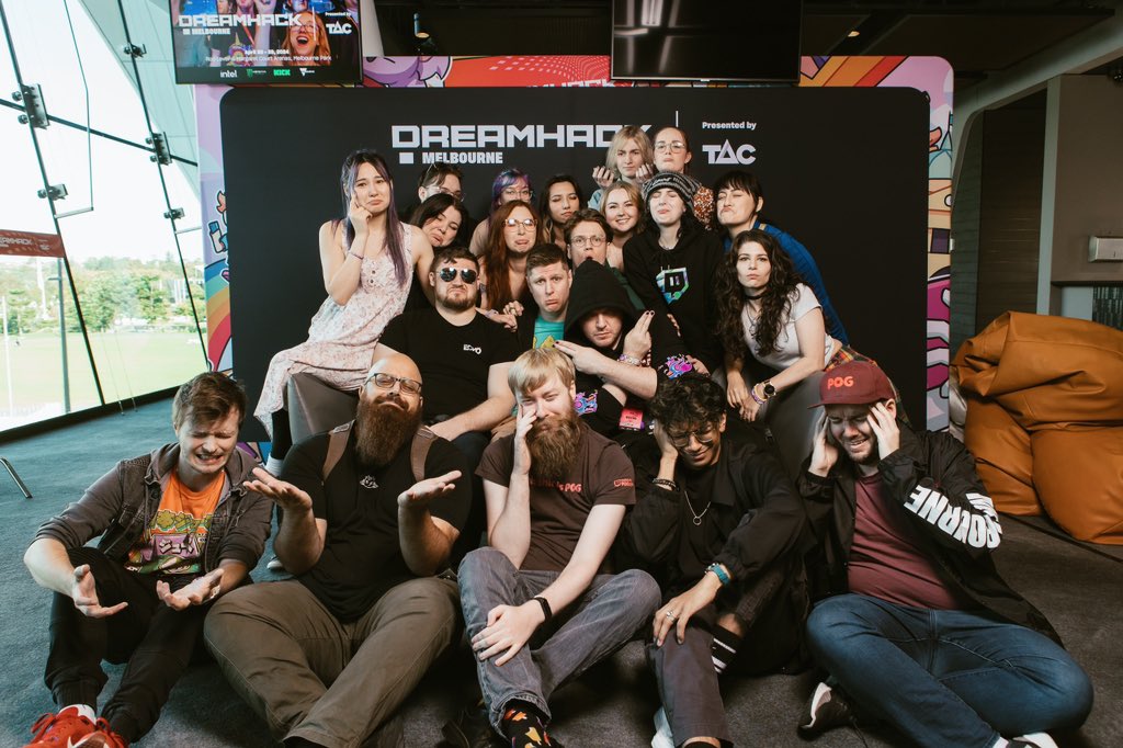 Last day of <a href="/DreamHackAU/">DreamHack Melbourne</a> T-T super grateful for this amazing community &lt;3