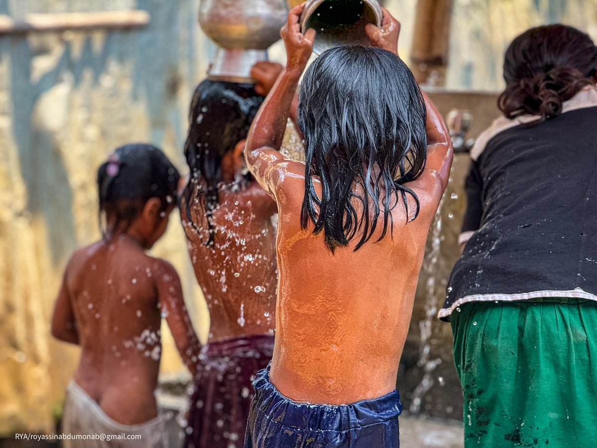 The summer extreme temperature in Rohingya refugee camp. 

#streetphotography #rohingyacamp #refugeelives #rohingyatographer #photovoice  #refugeestories #water #coldness #temperature
