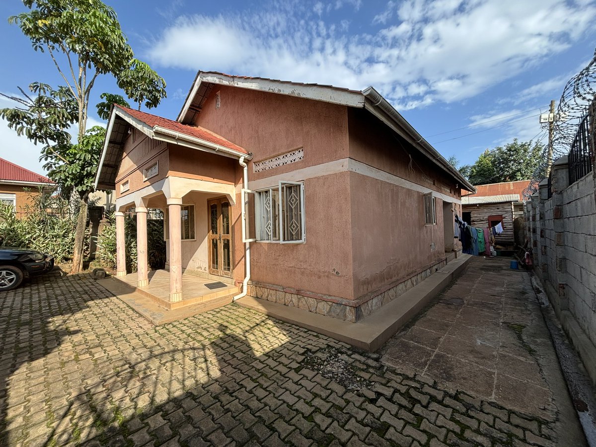 Property for sale: Location: Najjera town- Bulabira Road 3 beds | 3 baths | 100ft X 50ft +256 708 732 104