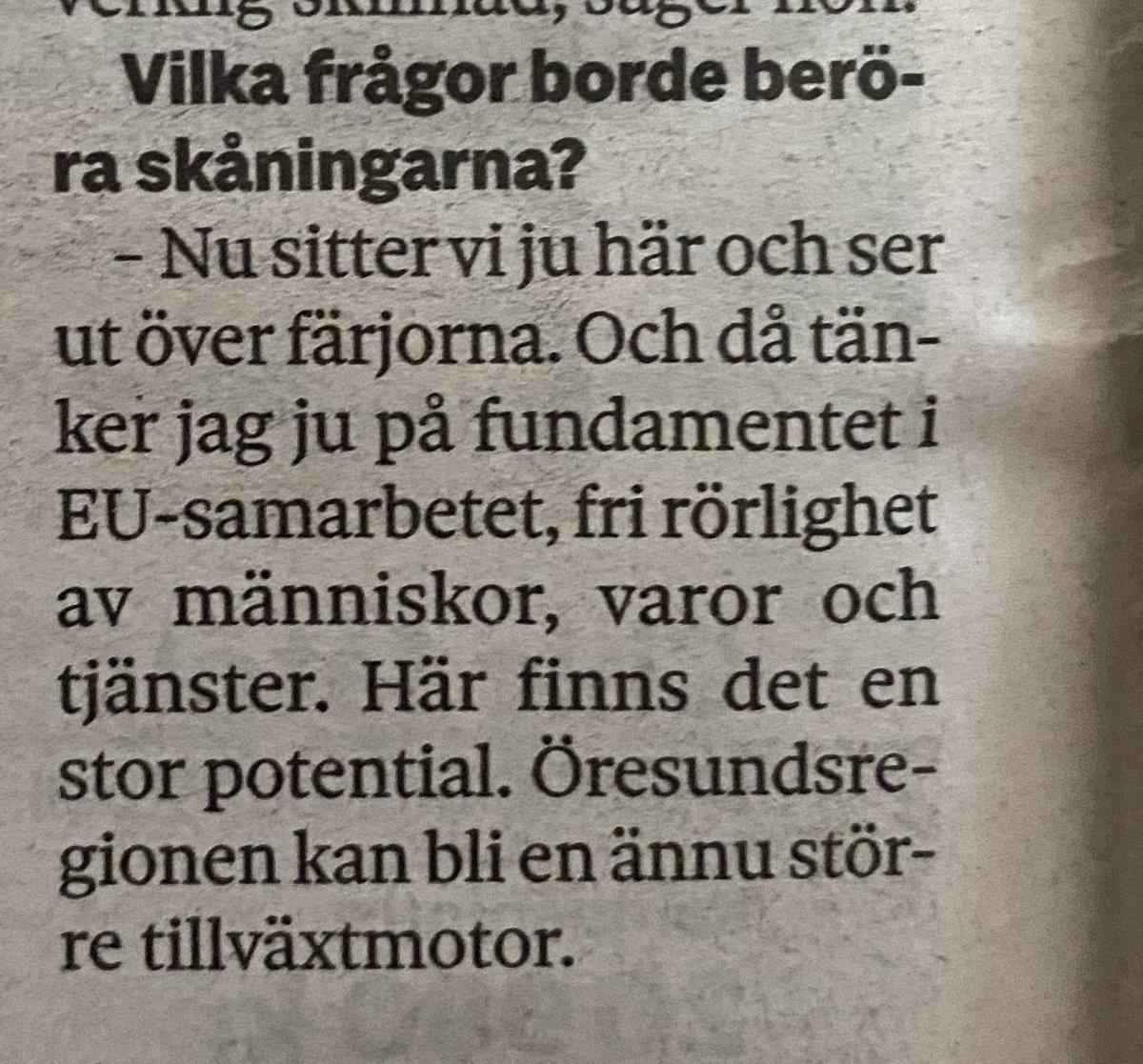 Säger EU-ministern samtidigt som hennes regeringen kör på med gränskontroller (och id-kontroller om och närhelst andan faller på).