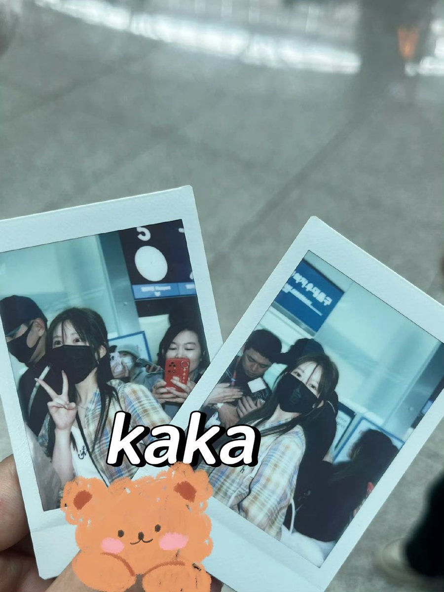 Love her polaroid picts ₊˚ʚᗢ₊˚✧ﾟ.

#ZhaoLusi #RosyZhao 
cr. watermark