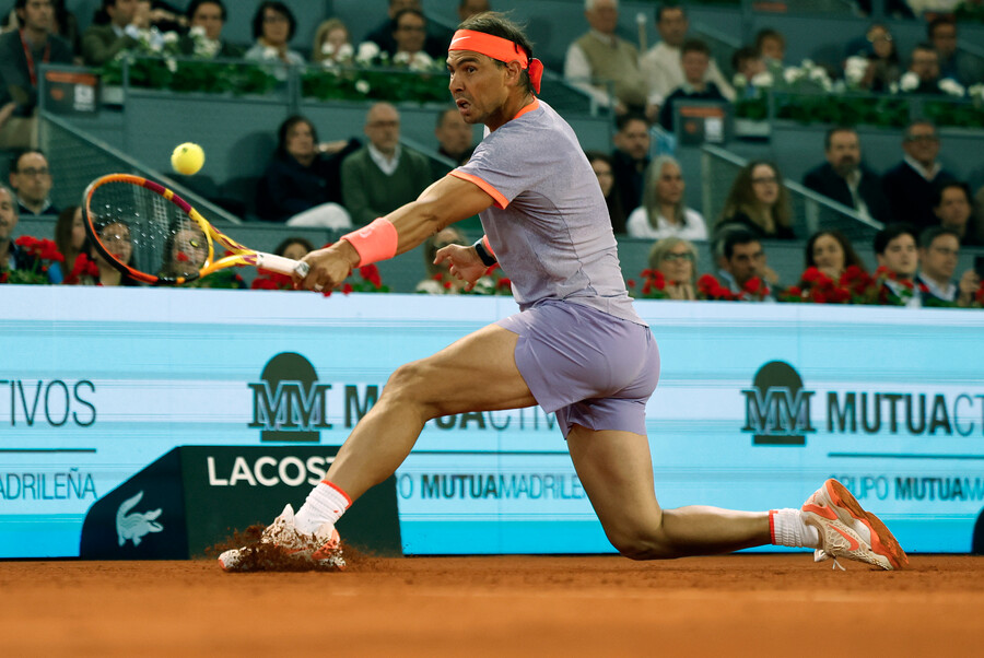 ¡Recuerda que este lunes 29 de abril puedes ver en @La1_tve el partido entre Rafa Nadal y el argentino Pedro Cachín en el Mutua Madrid Open! 🎾 Síguelo en directo a partir de las 16:00 horas.