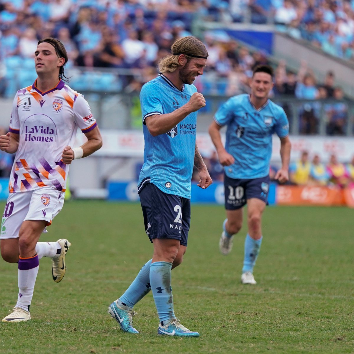 What an afternoon for @SydneyFC! 🔥