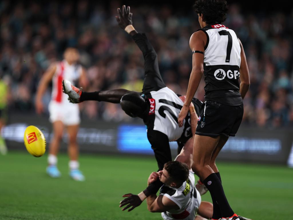 St Kilda is expected to challenge Jack Higgins’ three-match suspension for a dangerous tackle on Port's Aliir Aliir. ✍: @ClarkyHeraldSun LATEST: tinyurl.com/2jwatrmy