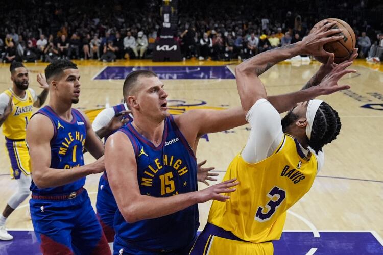 Lakers obtiene un 'salvavidas' y evita la eliminación ante Nuggets en el Juego 4 VIDEOS: tinyurl.com/3erc8s76
